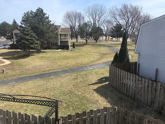 2nd image of 16 Fernwood Dr #V
