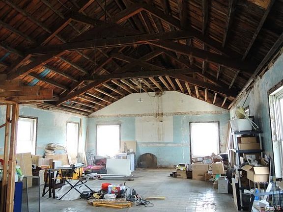 1500 sq ft of raw space with a separate entrance