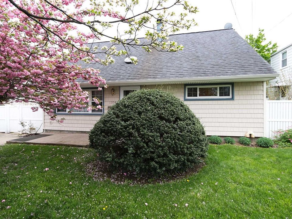 1st image of 1104 Jerusalem Ave