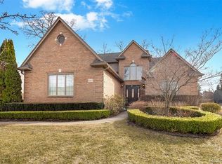 3397 Sawgrass Ct, Rochester Hills, MI 48309