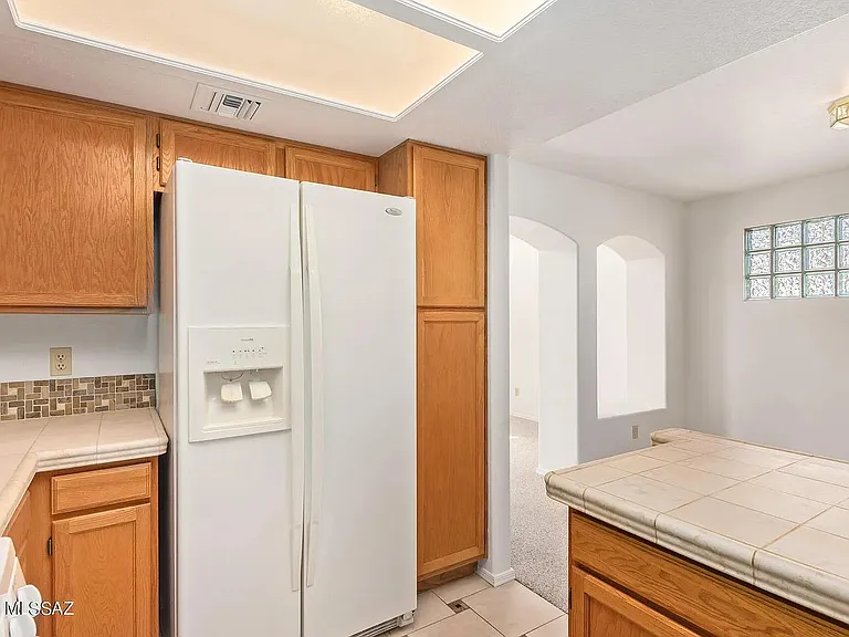 237 N Ashbury Ln — Photo 20