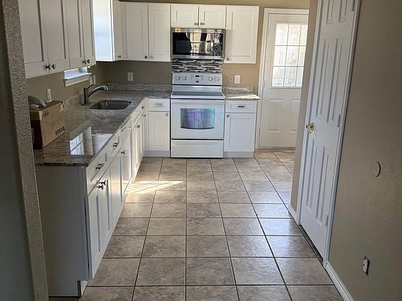 5th image of 2907 Dalton St