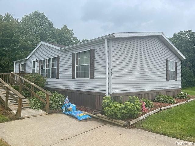 1st image of 549 Elmwood Ln