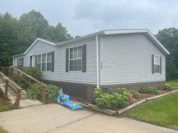 549 Elmwood Ln, Columbus, MI 48063