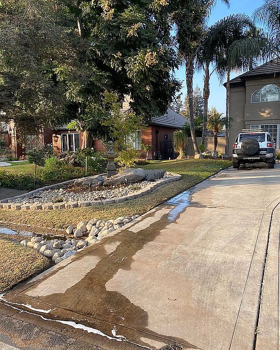 2nd image of 5804 W Elowin Dr