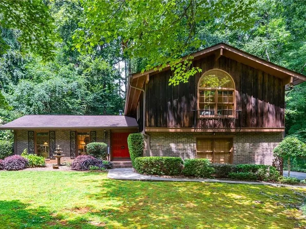 215 N Mill Rd, Sandy Springs, GA 30328