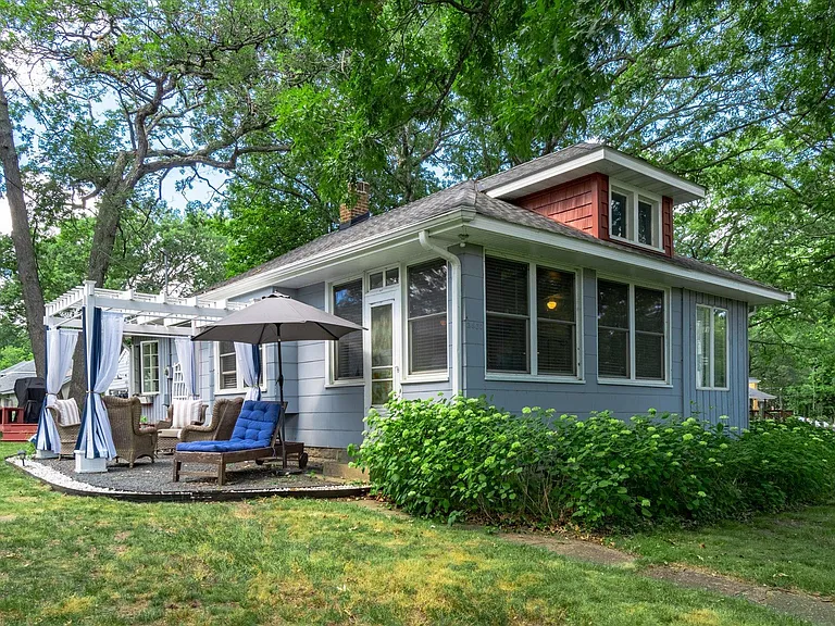 2630 S Shore Blvd — Photo 4