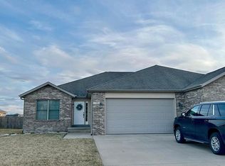 506 Karen Rose Dr, Rochester, IL 62563