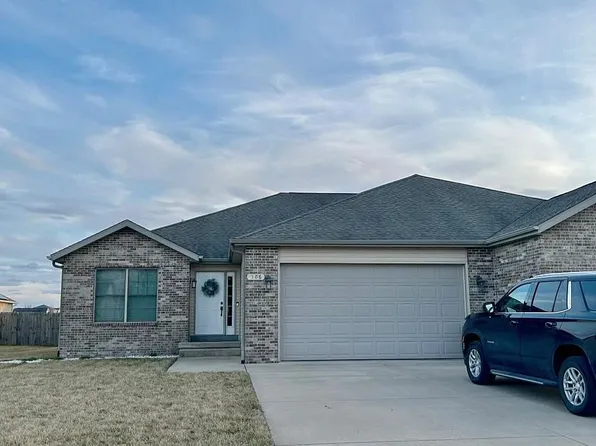 506 Karen Rose Dr, Rochester, IL 62563