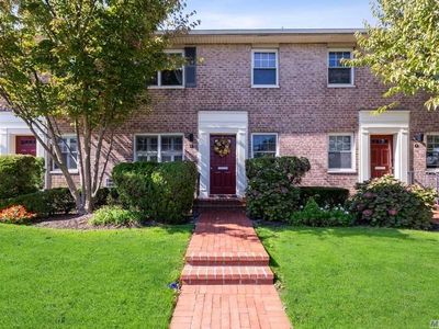 4 S Lewis Pl #B, Rockville Centre, NY, 11570