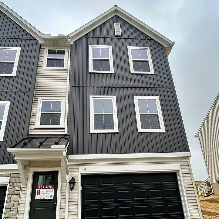 12 Meredith Way