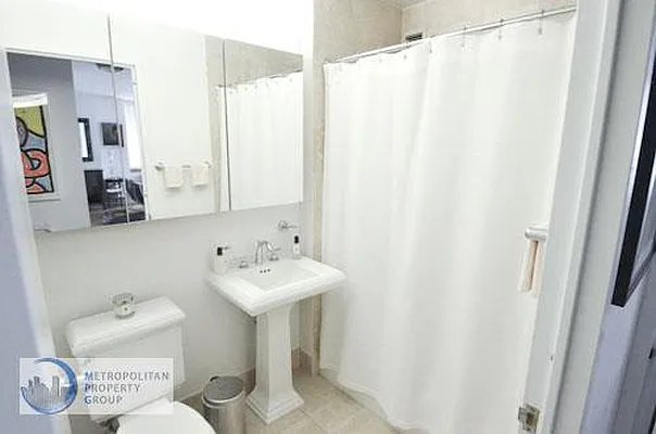 Rented by Metropolitan Property Group | media 6