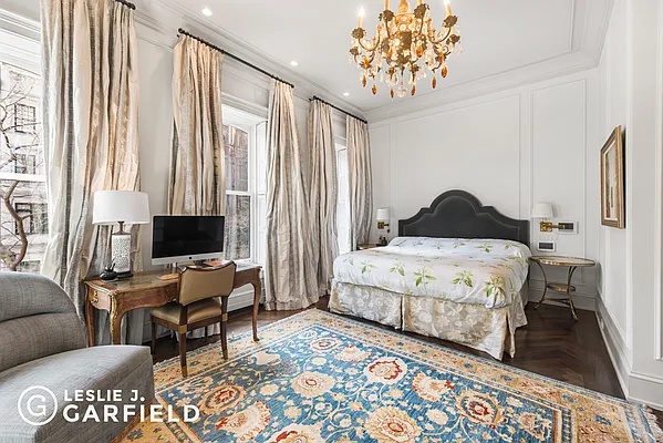 Sold by Leslie J. Garfield | media 6