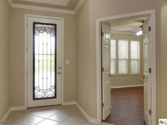 4th image of 118 Old Settlers Dr