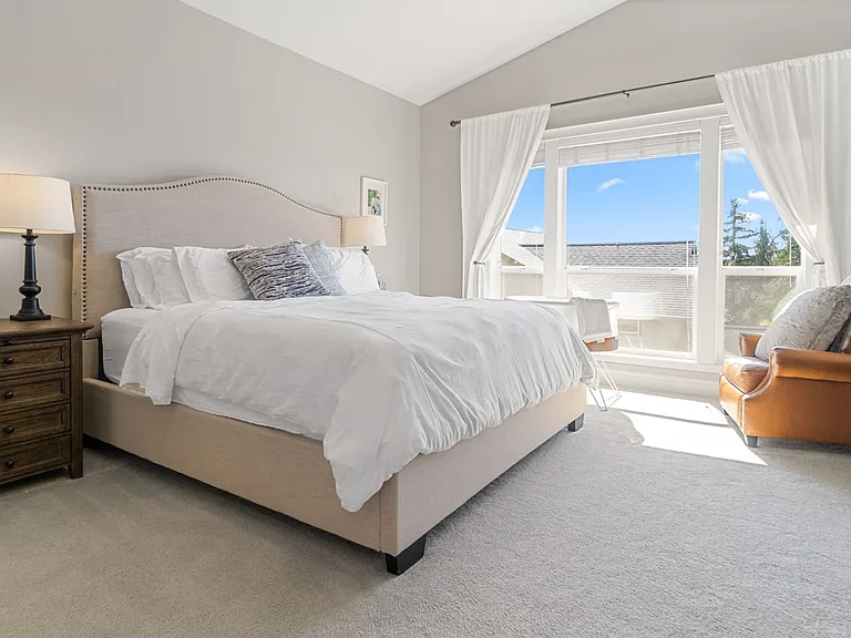 7068 SW Valenta Ct — Photo 18