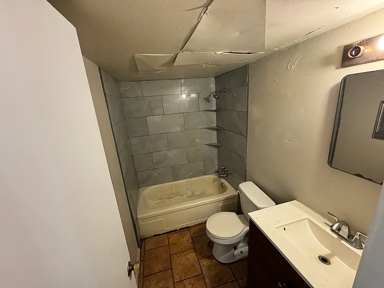 680 Sharp Ln #207 — Photo 7