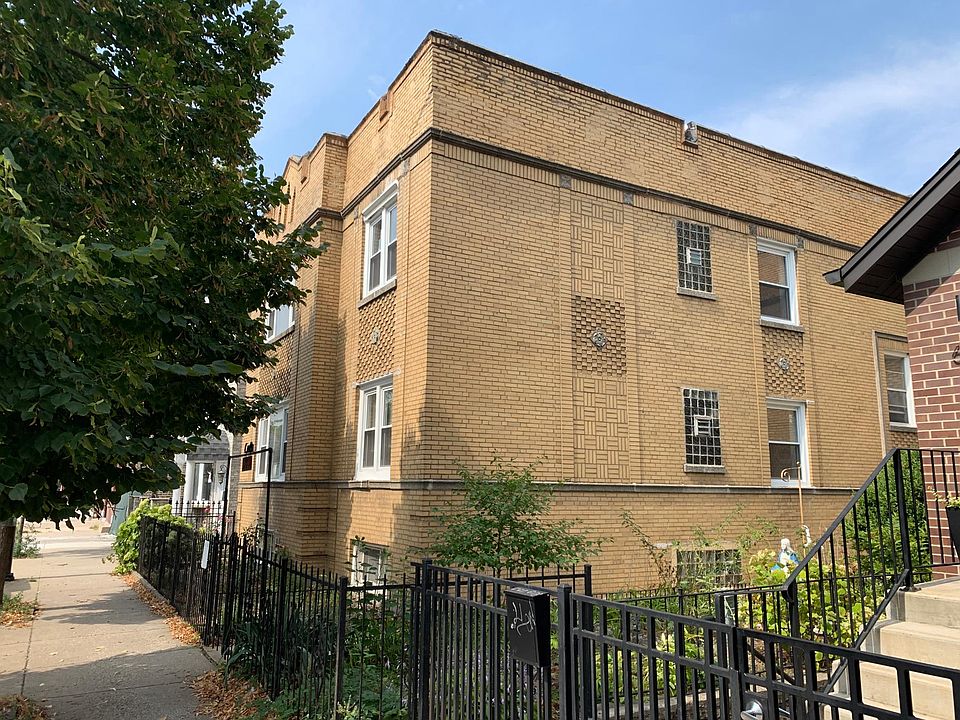 1st image of 646 W 35th St Front 1