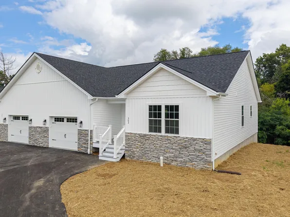 303 Willow Oak Dr, Elkton, VA 22827