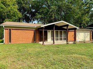 3208 Seven Pines Dr, Belleville, IL 62221