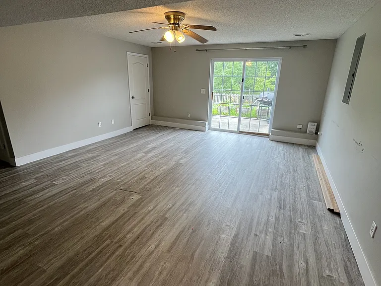 723 Iron Horse Dr — Photo 22