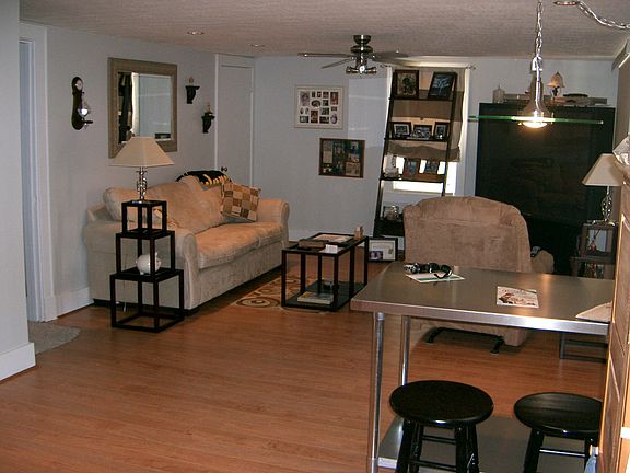 3rd image of 104 Theis Ave