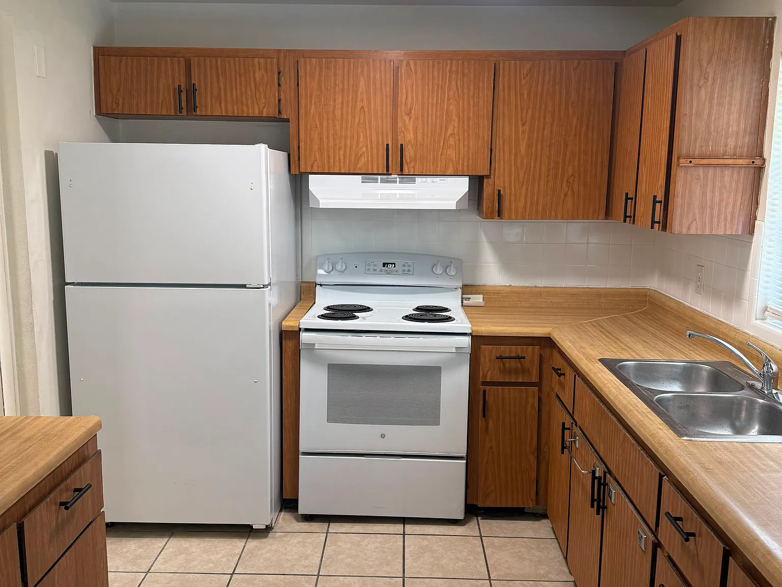 4 bed, 1288 sqft, $1,900 — Photo 4