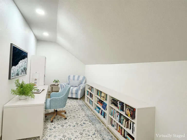 210 W Crescent Dr — Photo 29