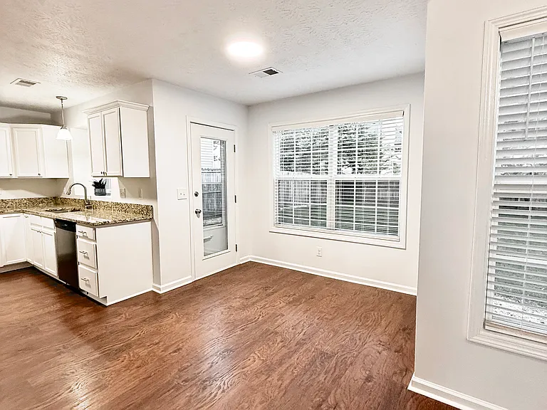 500 Wellington Gardens Dr — Photo 10