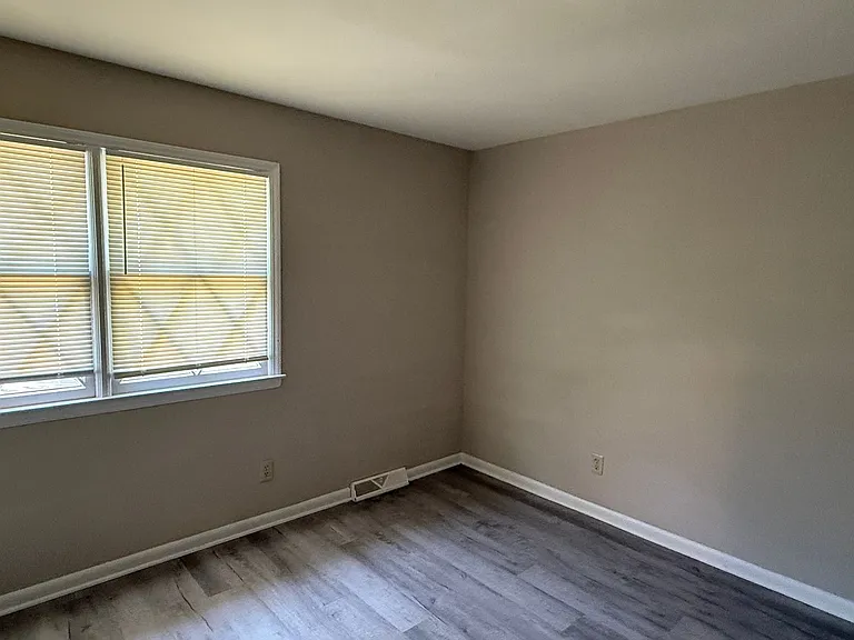 524 Echodale Dr — Photo 8