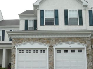 19 Portsmouth Cir, Glen Mills, PA 19342