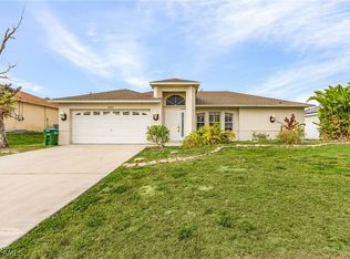 2062 NE 20th Ln, Cape Coral, FL 33909