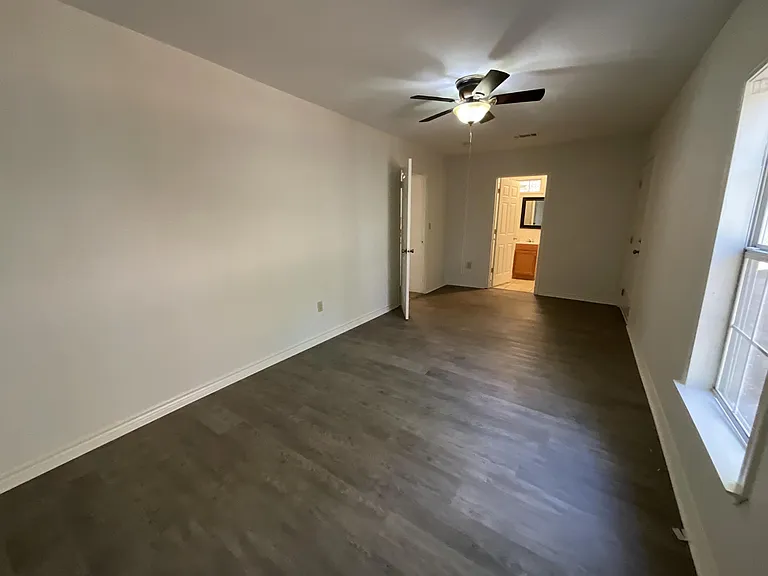 2210 State Highway 31 W — Photo 17