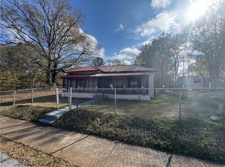 228 Rose Ave, Woodbury, GA 30293