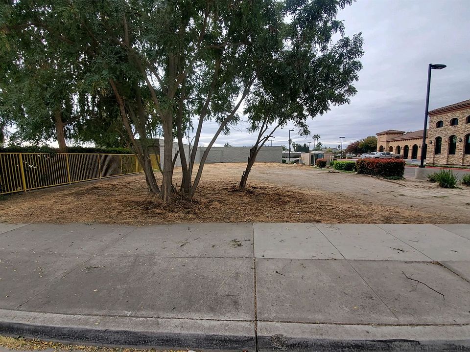 1st image of 1566 W Yosemite Ave