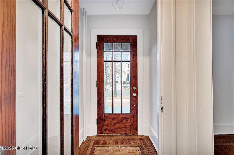 3rd image of 62 Eileen Street