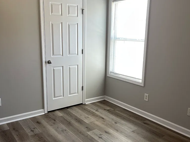 166 Rosemont Ct — Photo 23
