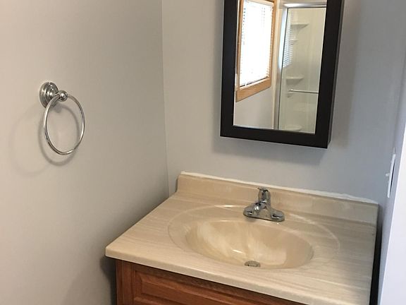 Bathroom Sink with good lighting.