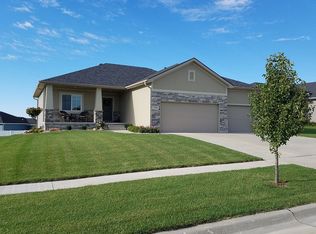 7222 Rutha Ln, Lincoln, NE 68516