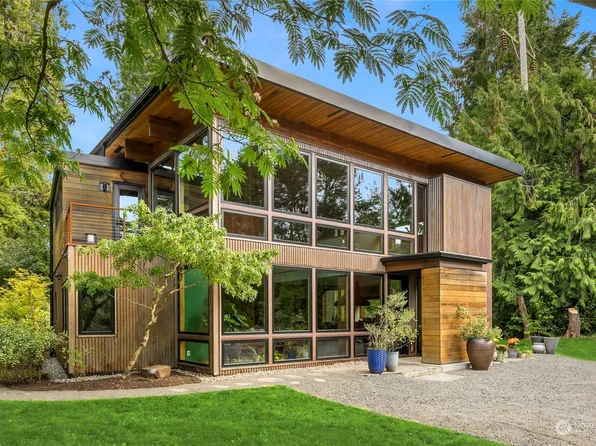 12024 Minnie Rose Lane NE, Bainbridge Island, WA 98110