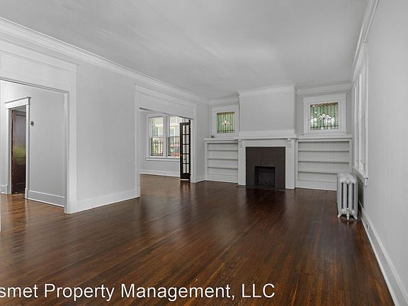 3rd image of 1294 Vinton Ave #1
