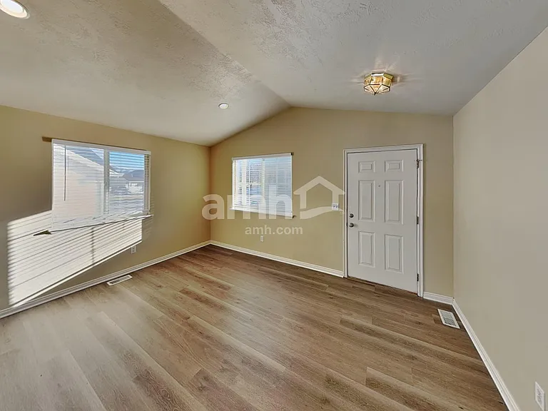 1265 E Loafer View Dr — Photo 7