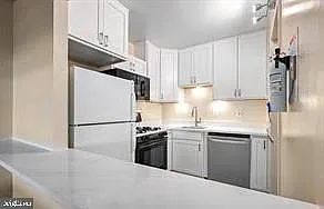 Building Photo - 4515 Willard Ave #1217S