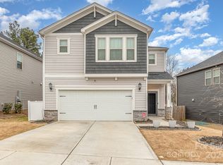 7009 Saltpeter St, Charlotte, NC 28215