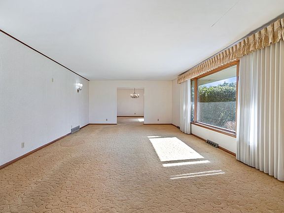 5th image of 29 Brookside Ln