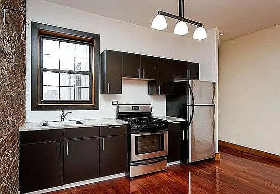 4th image of 349 Franklin Ave #3LL