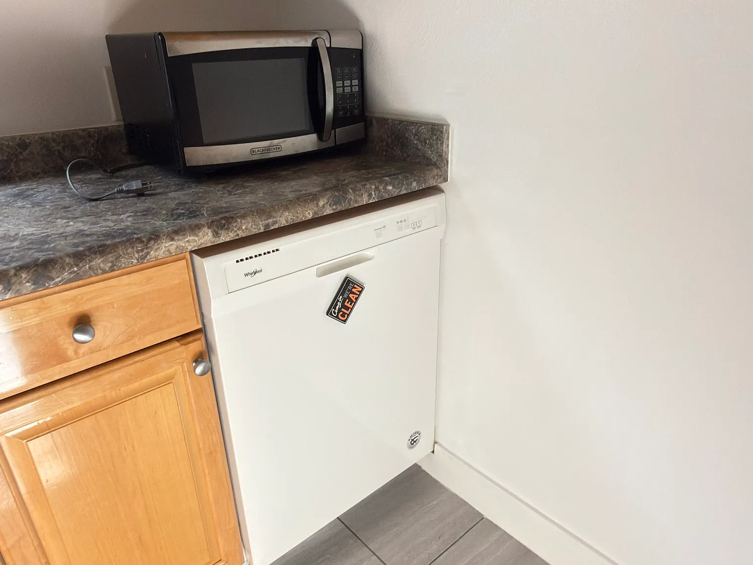 2 bed, 744 sqft, $2,600 — Photo 3