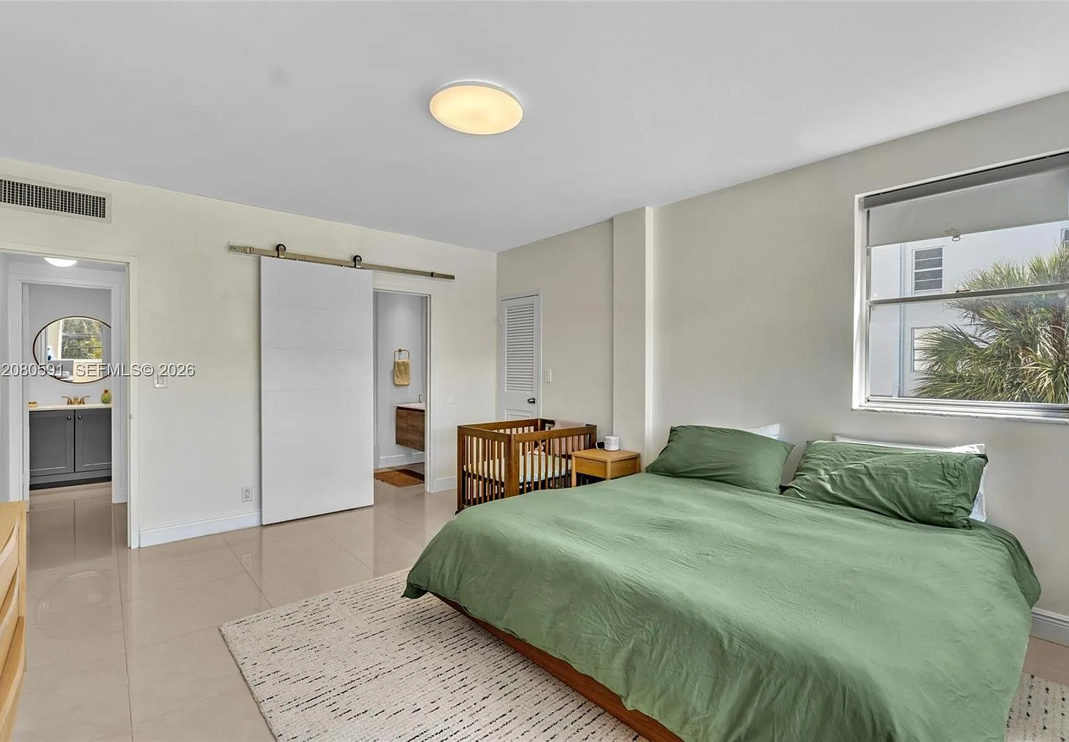 9381 E Bay Harbor Dr — Photo 3