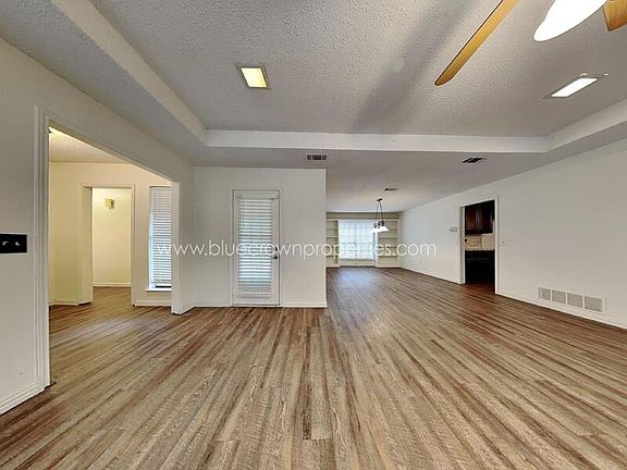 2nd image of 4210 Simmons Dr