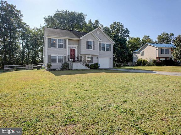 4th image of 15480 Wedgewood Dr