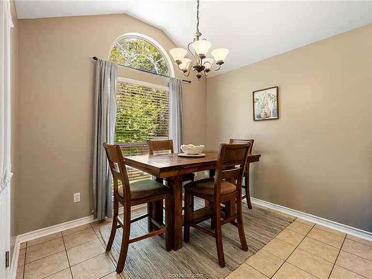 1711 Beaver Pond Ct — Photo 16